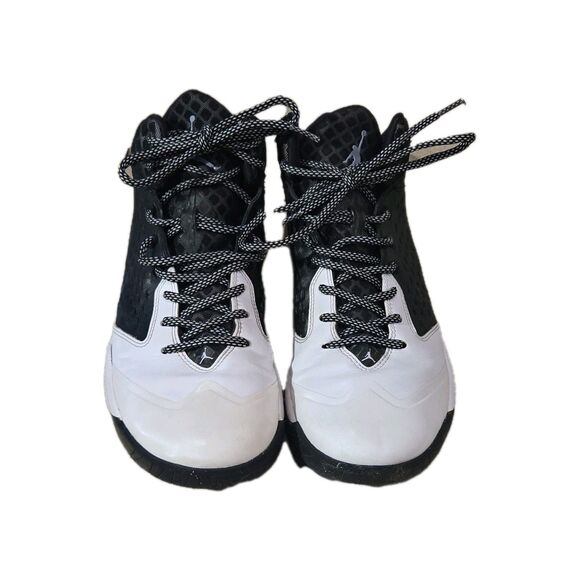 Jordan Rising High Black and White Mid-Top Sneaker 768931-025 Men\'s 8.5 main image 4